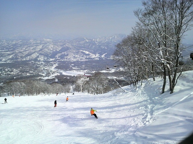 best skiing in japan